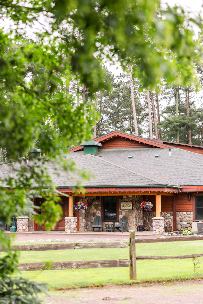 White Oak Grill at Chippewa Retreat exterior photo